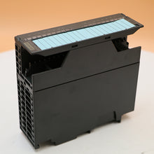 Load image into Gallery viewer, Siemens 6ES7322-1HH01-0AA0