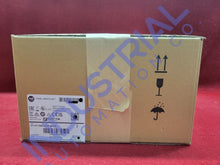 Load image into Gallery viewer, Allen-Bradley 2711P-T9W22D9P-Bshk Surplus Original Box