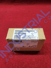 Load image into Gallery viewer, Siemens 6ES7138-4FB04-0AB0 New Business &amp; Industrial