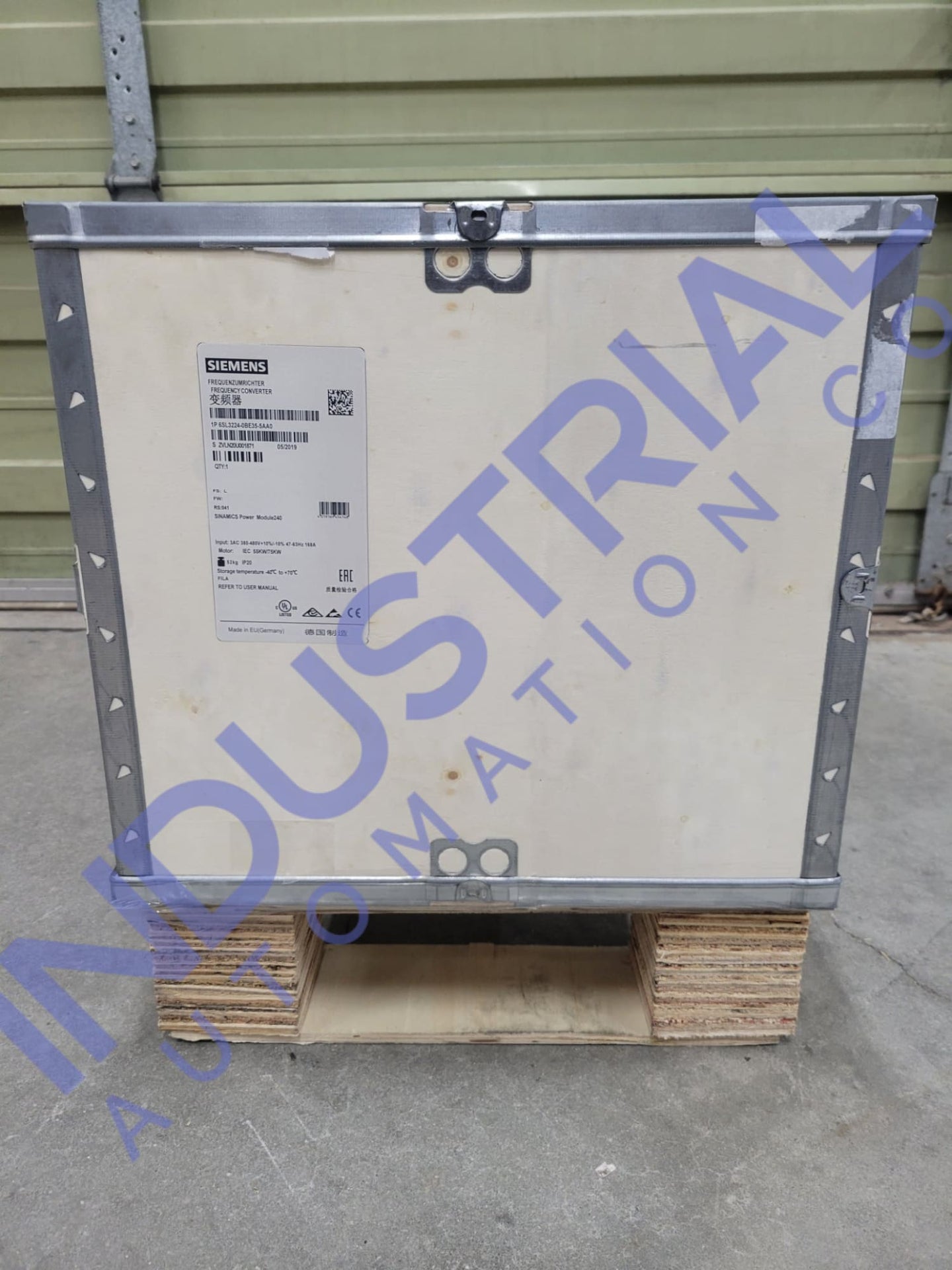 Siemens 6SL3224-0BE35-5AA0 Business & Industrial